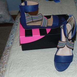 MICHAEL ANTONIO WOMAN'S ANKLE STRAP SHOES - 6.5